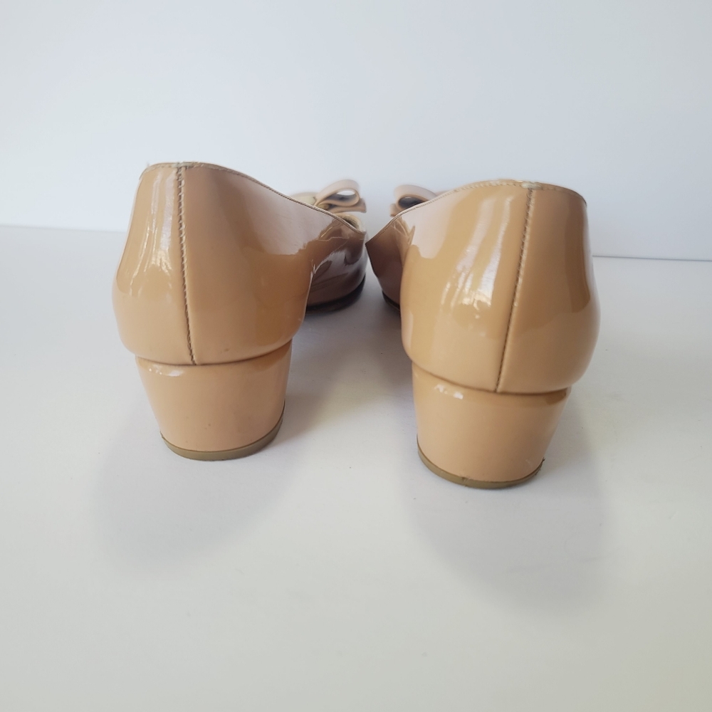 Salvatore Ferrogamo Patent Leather Tan Women's Shoes Size  7.5 - Picture 5 of 7